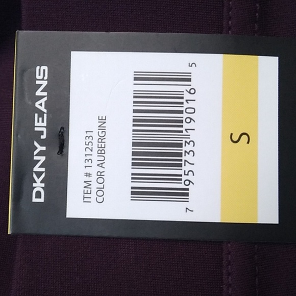 DKNY SIZE SMALL - Picture 7 of 9